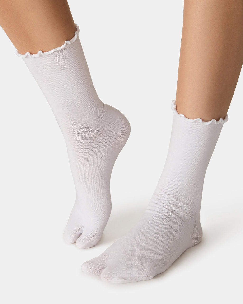 RIBBED SPLIT TOE SOCKS WHITE/BLACK
