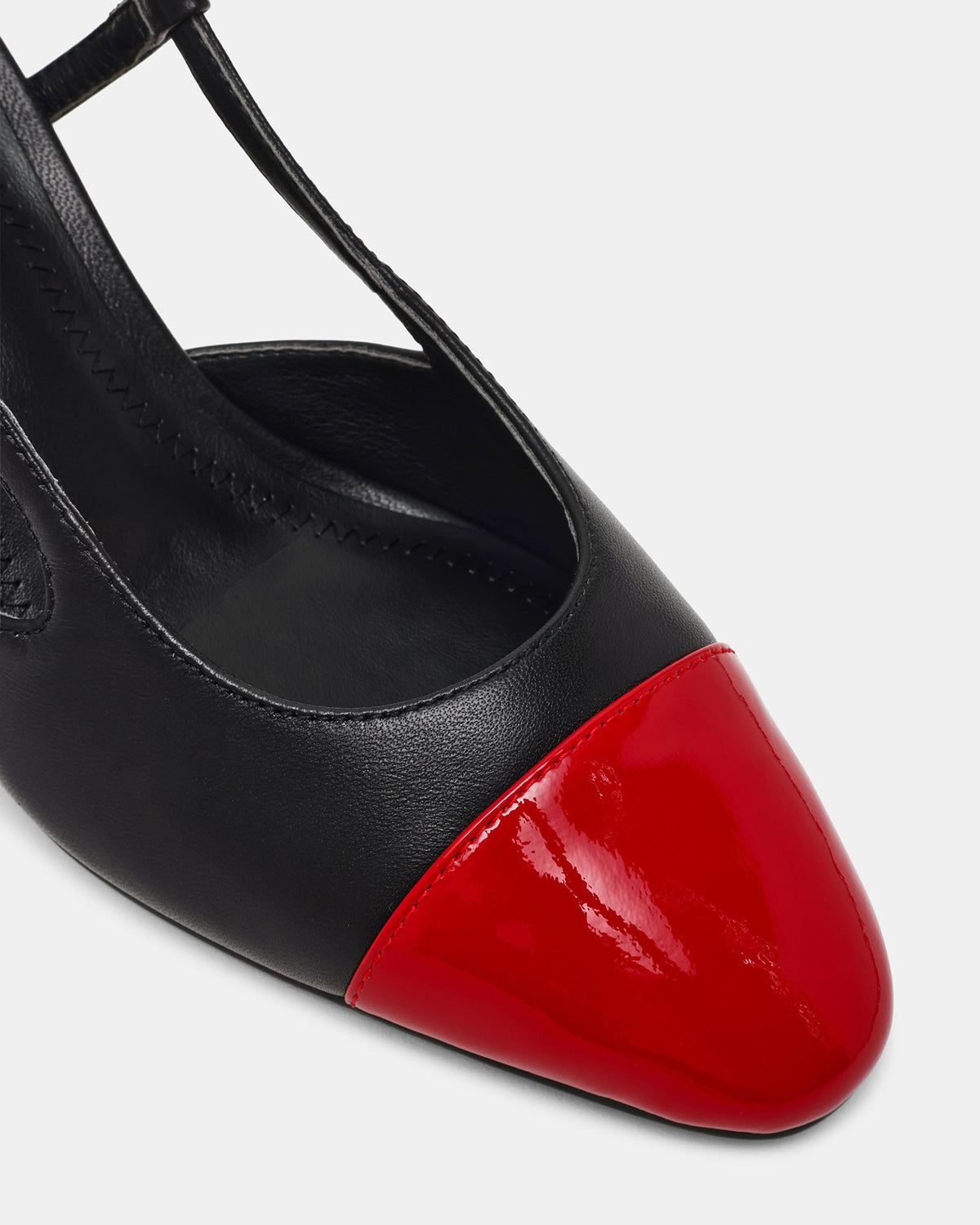 AZARI BLACK/RED