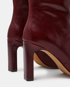 CUIR CERISE NOIRE LOVELIES