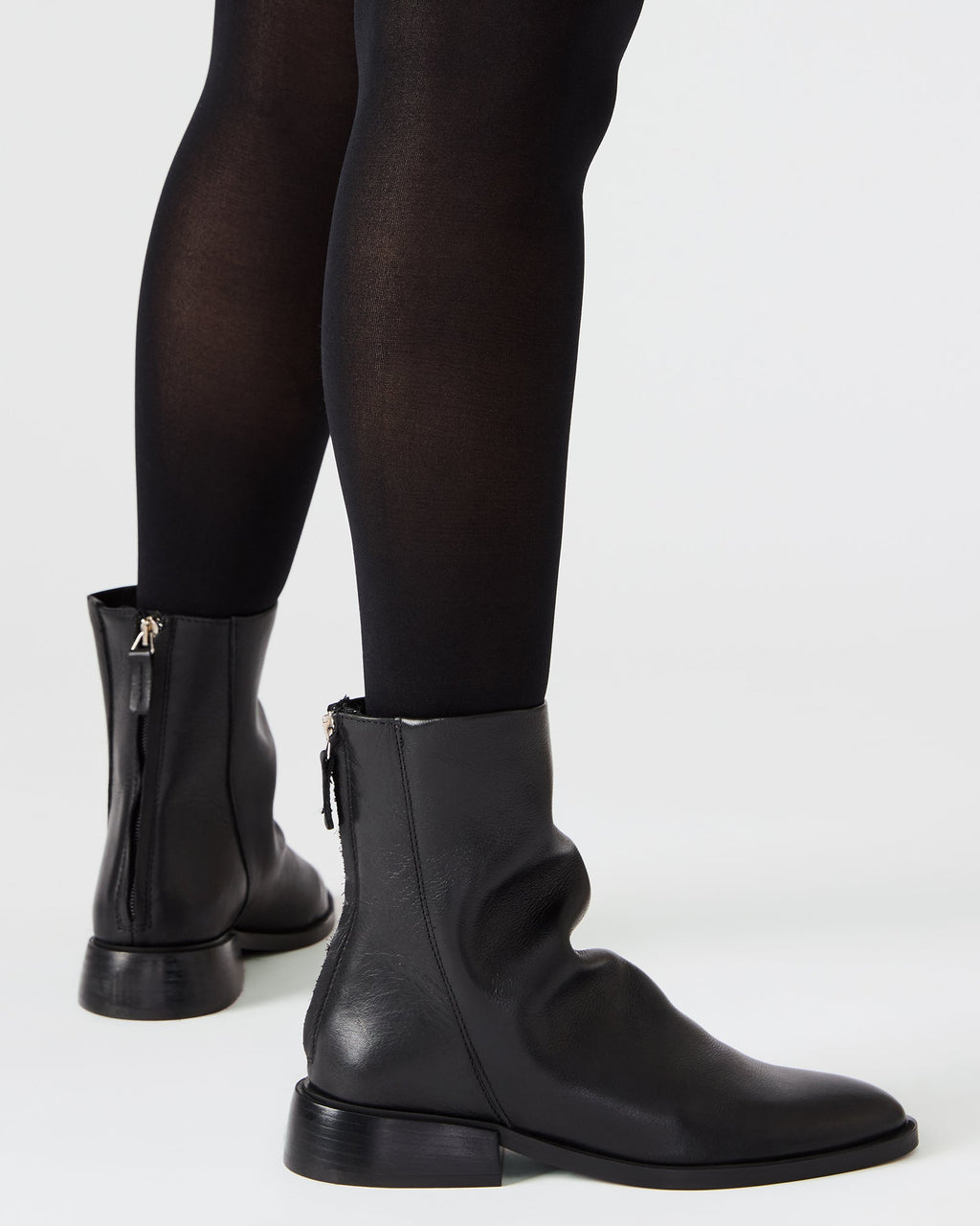 NEXIE BLACK LEATHER