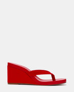 LECTURE DE RED SUEDE