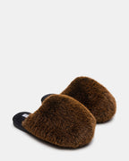 MARRON POOF