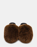 MARRON POOF