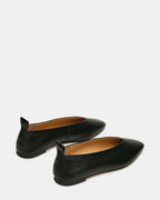 CUIR NOIR ÉLÉGANT