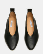 CUIR NOIR ÉLÉGANT